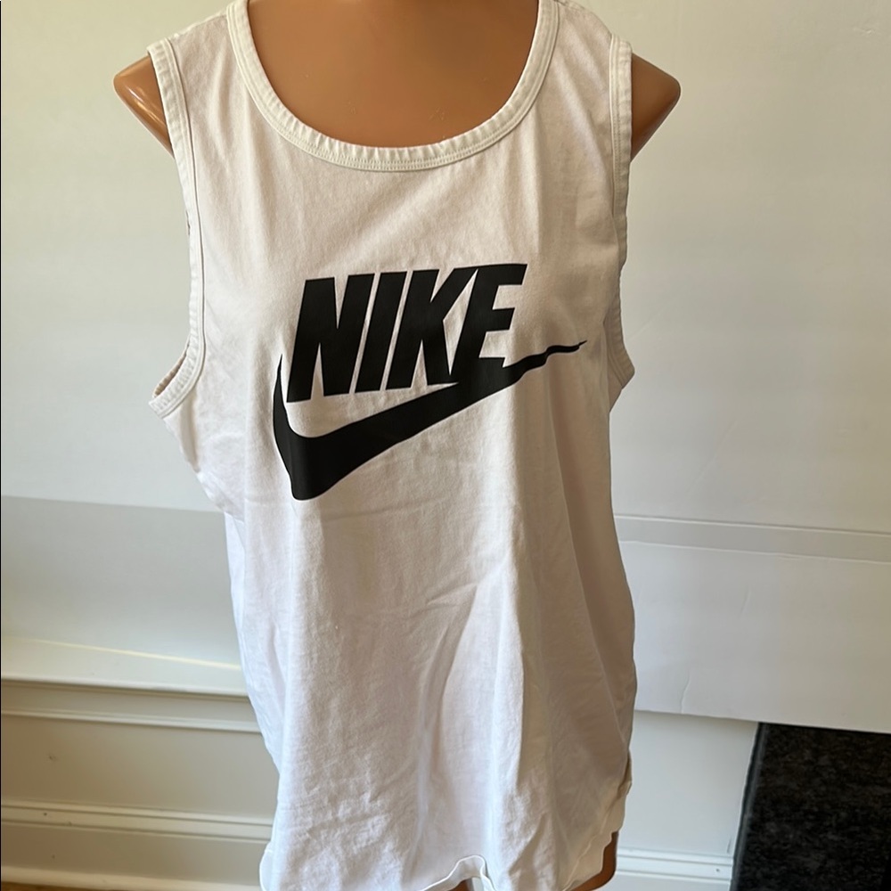 Nike White Sleeveless Tank Top